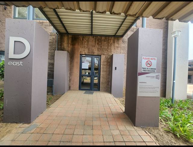 302.67M² OFFICE TO LET IN RANDJESPARK